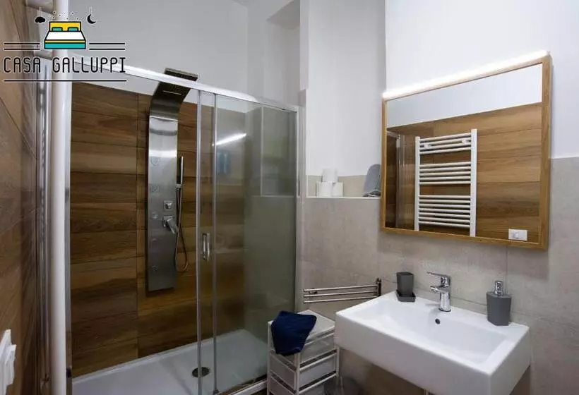 پانسیون Casa Galluppi, Stanza Privata In Centro A Cosenza Con Bagno E Ampia Doccia, Free High Speed Wi Fi, N
