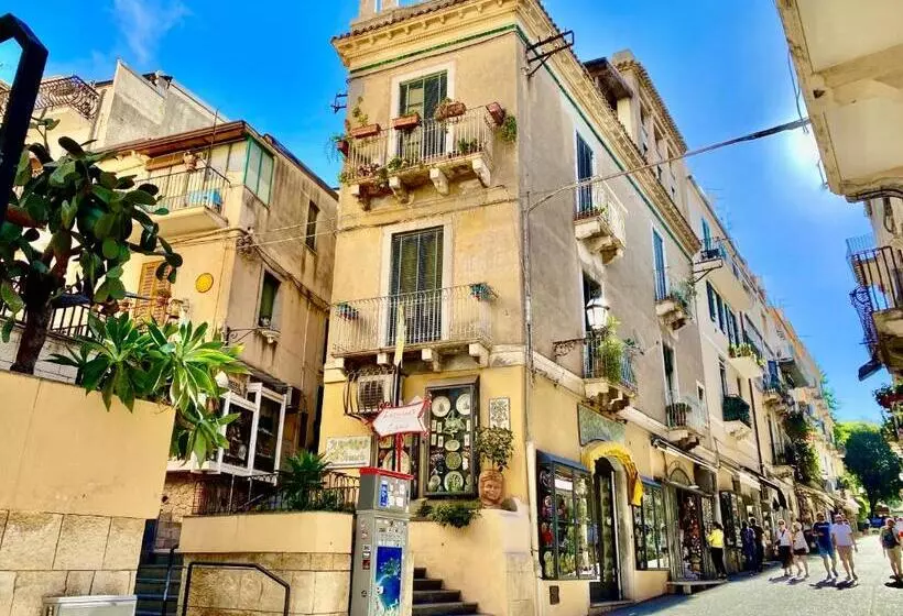 پانسیون Don Diego Luxury Rooms