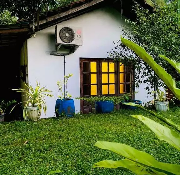 پانسیون Sachi S Place