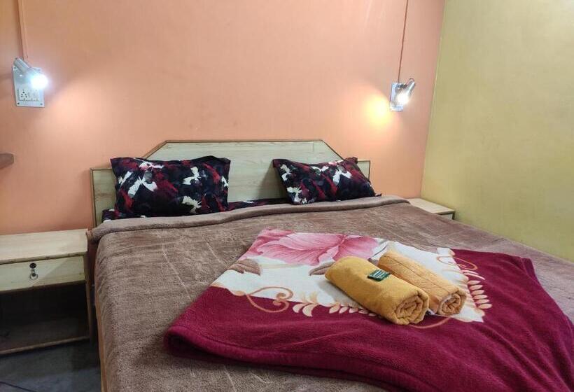 بنسيون Shree Guest House