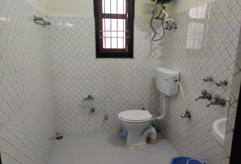 بنسيون Shree Guest House