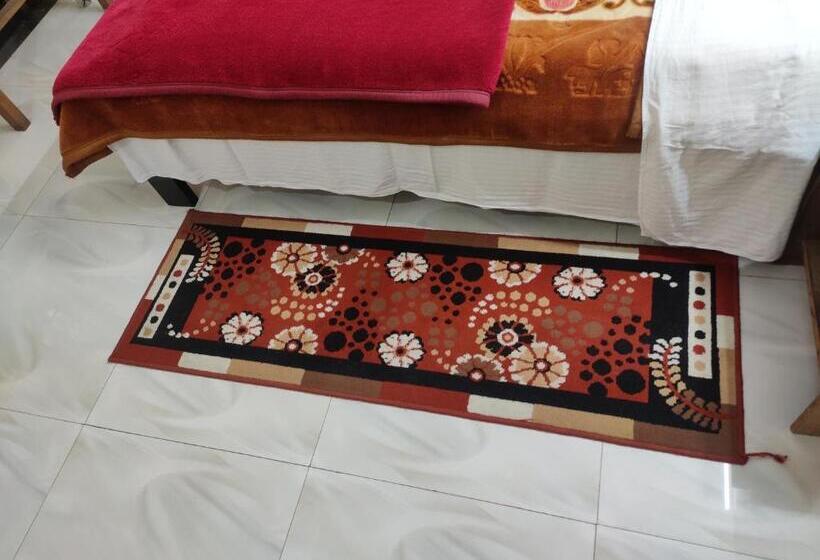 بنسيون Shree Guest House