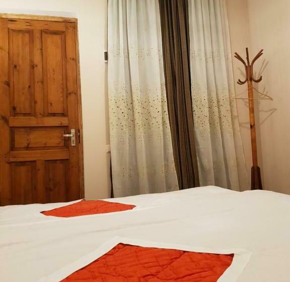 膳宿费 Tkhibuli Guest House