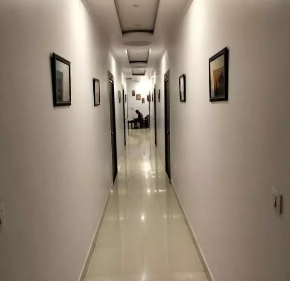 Relax Square & Hotel By Wb Inn