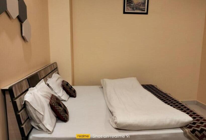 Relax Square & Hotel By Wb Inn