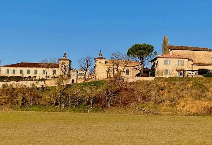 Aamiaismajoitus (B&B) Domaine De Lejos   Portes D Albi