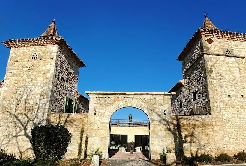 Aamiaismajoitus (B&B) Domaine De Lejos   Portes D Albi