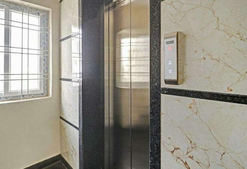 酒店 Collection O Cka Boarding And Lodging