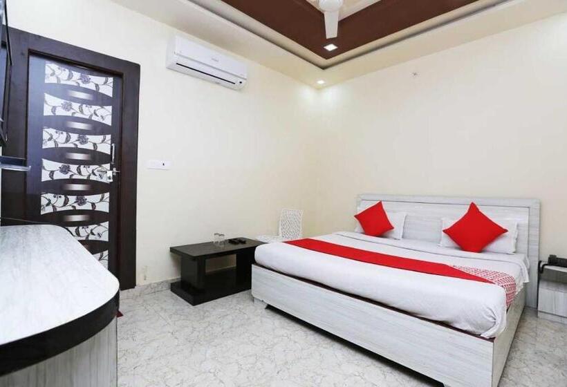 בית מלון כפרי Oyo Flagship 80728 My Prime Family Restaurant