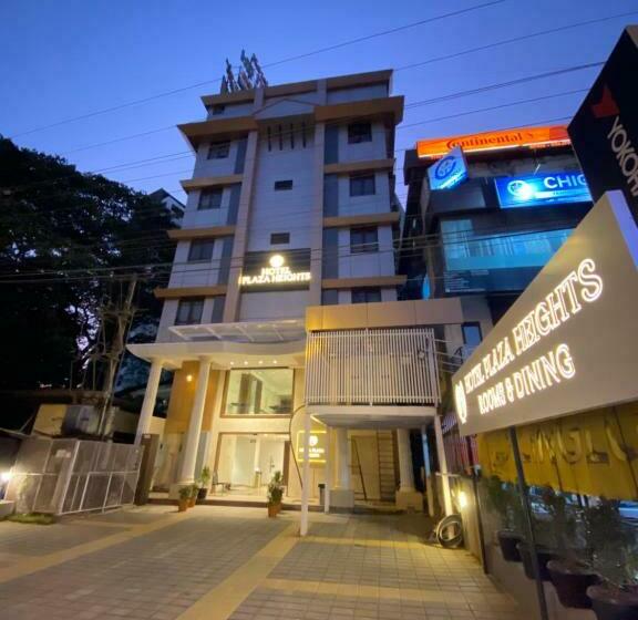 בית מלון כפרי Plaza Heights By Rak Rooms, Mangaluru