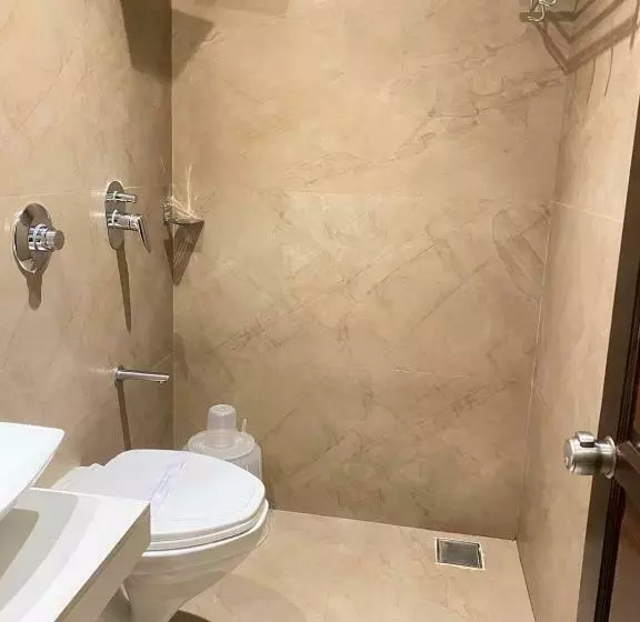 Hotelli Plaza Heights By Rak Rooms, Mangaluru