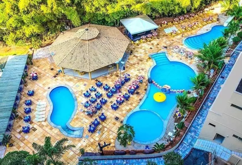 Hotelli Suite Golden Dolphin Grand Euemcaldas