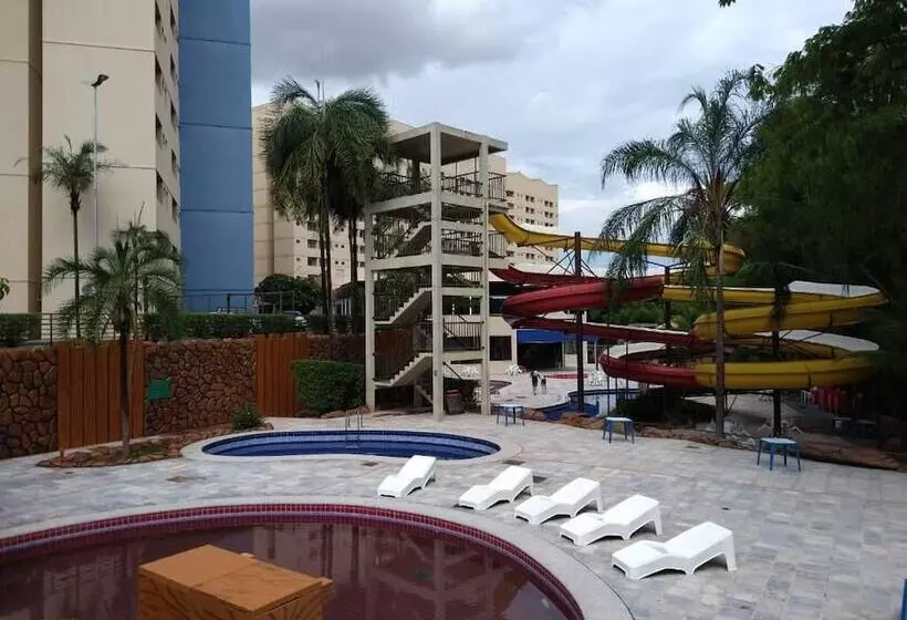 Hotelli Suite Golden Dolphin Grand Euemcaldas