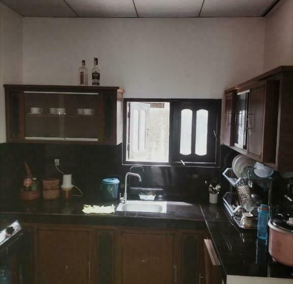 Majatalo Budget Room @ Ruk Tree, Midigama