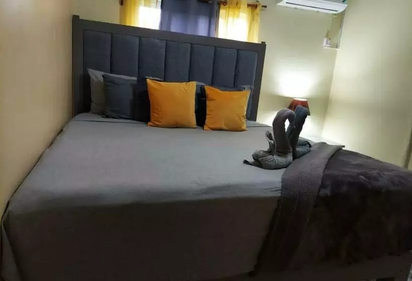 پانسیون Cambridge Mi Casa Ur Casa With Pool And Beach Access