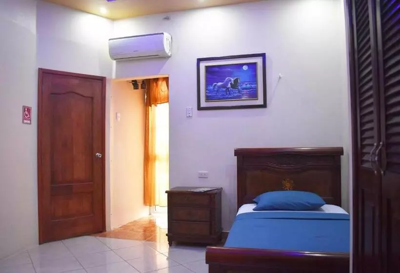 Majatalo Hostal Galápagos   Guayaquil