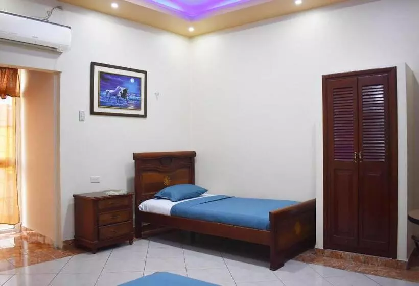 Majatalo Hostal Galápagos   Guayaquil