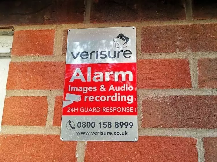 پانسیون Langley Haven   3 Br House