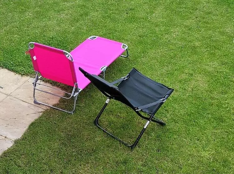 پانسیون Langley Haven   3 Br House