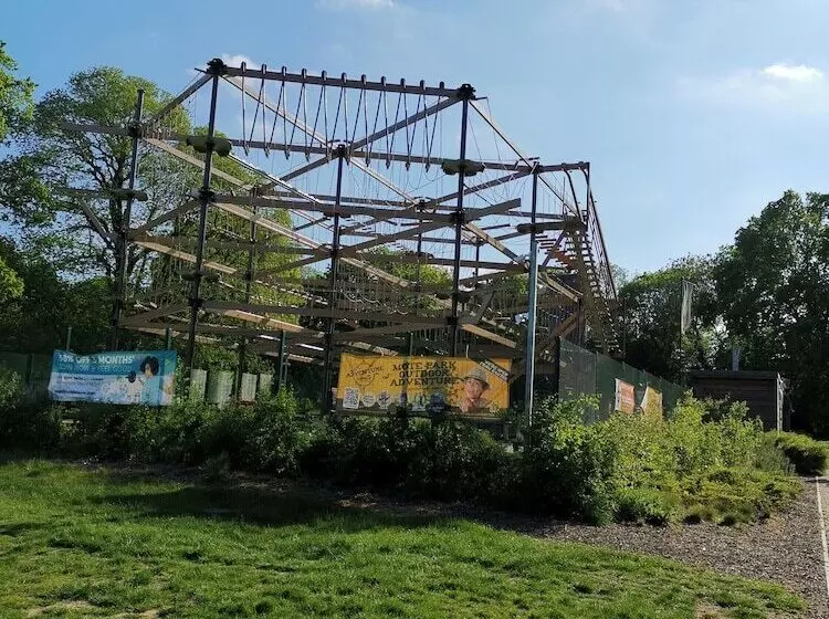 پانسیون Langley Haven   3 Br House