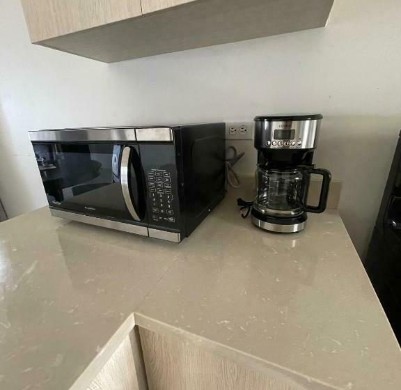 پانسیون One King Bed Near Puerto Seco Beach