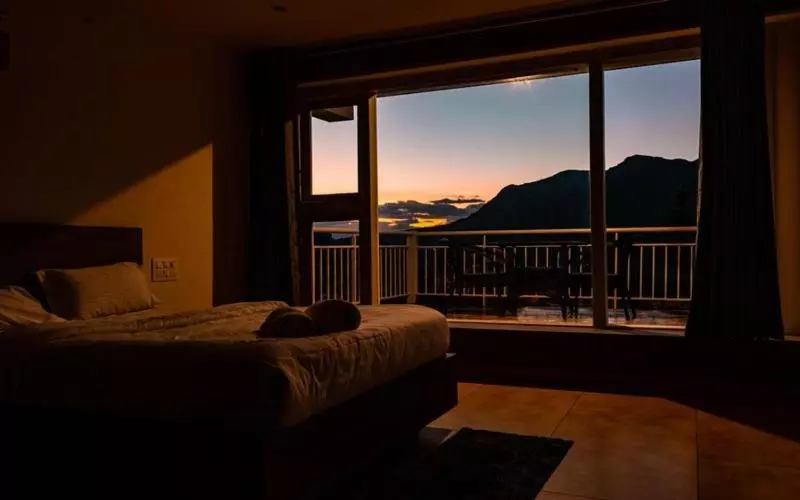 リゾートホテル The Summit   Peak Of Luxury