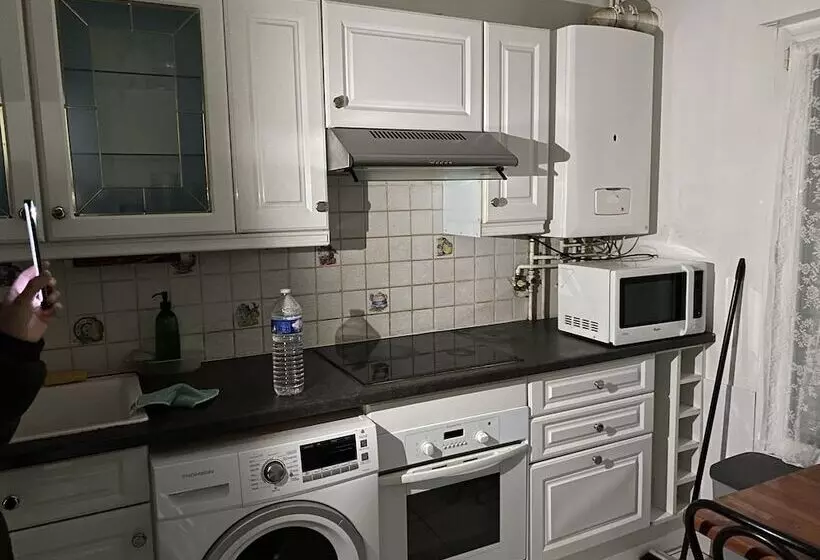 Auberge  Kama   Hostel