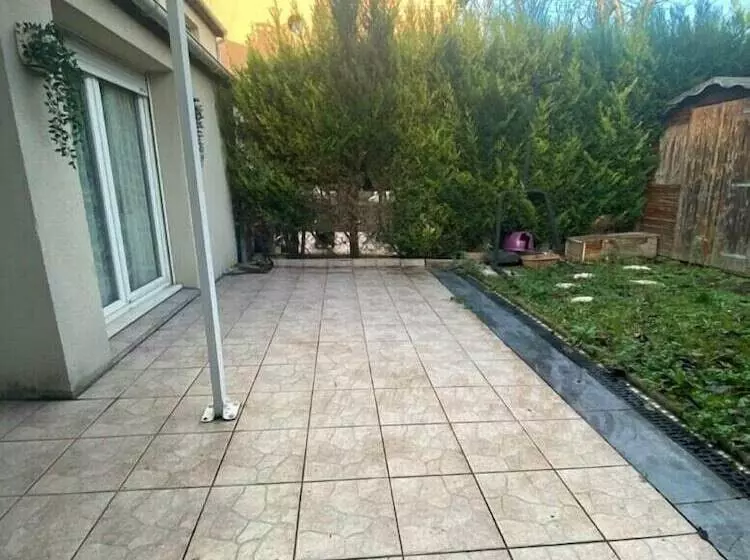 Auberge  Kama   Hostel