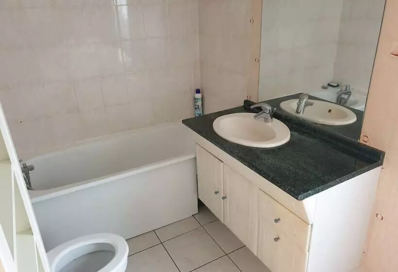 Auberge  Kama   Hostel