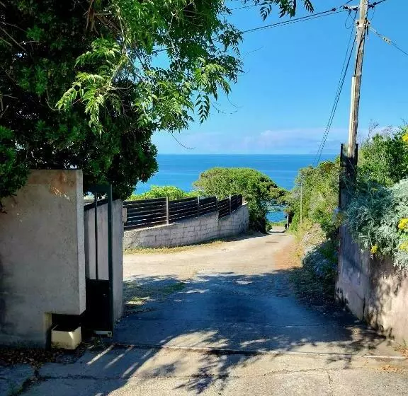 Aamiaismajoitus (B&B) Chez Isabelle