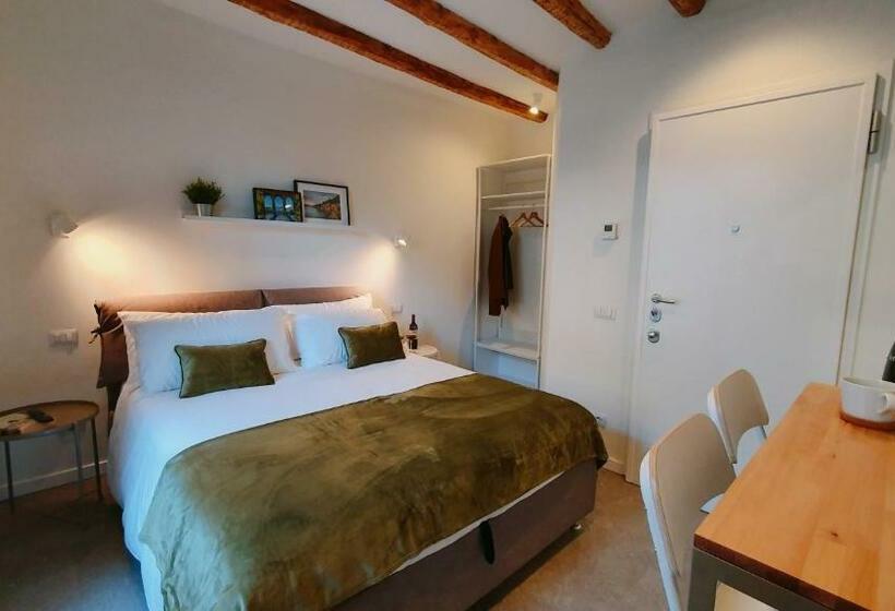 Bed and Breakfast Foscolo 9   Breakfast