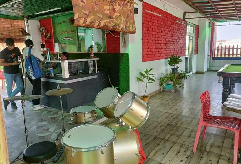 ホテル Kanishkka Inn