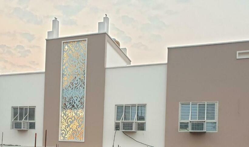 ホテル Rama Residency