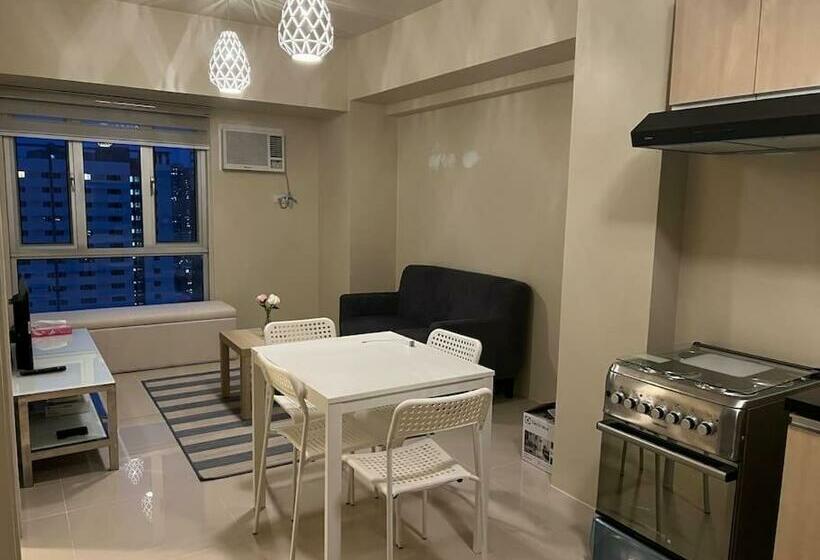 Mio Suites Bgc Near Uptown And Hyatt