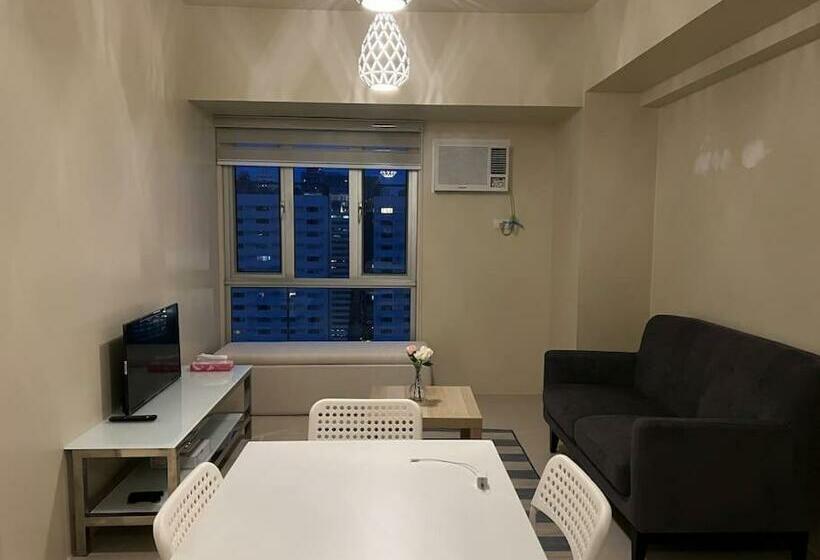 Mio Suites Bgc Near Uptown And Hyatt