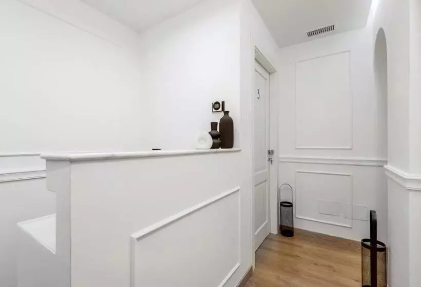 پانسیون Nelli Rooms Via Biassa
