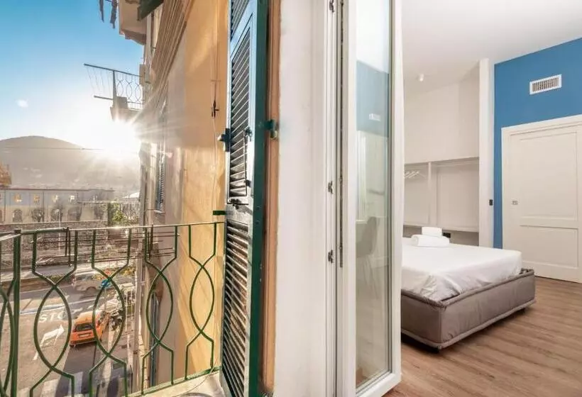 پانسیون Nelli Rooms Via Biassa