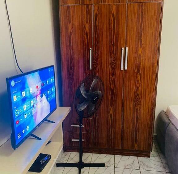 پانسیون Studio Apartment With Wifi/good Security