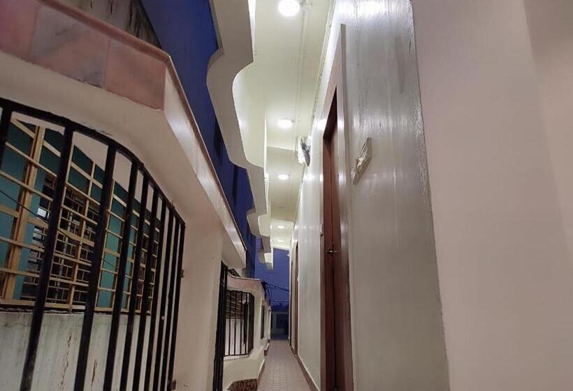 Staymaker Hotel Mohan Palace