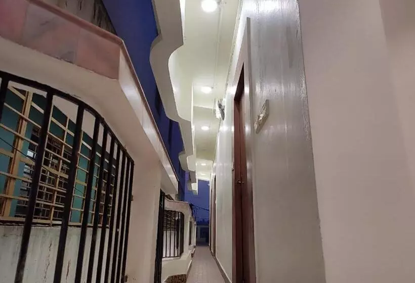 Staymaker Hotel Mohan Palace
