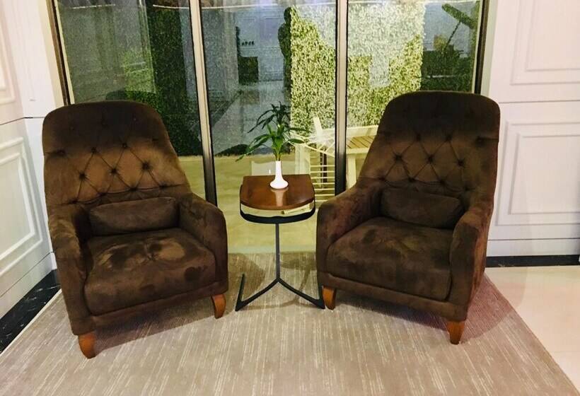 هتل T E L E By Summerset Continental