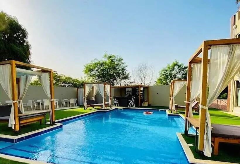 هتل T E L E By Summerset Continental