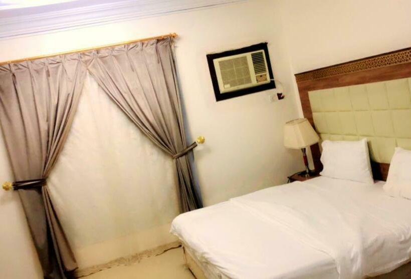 أجنحة مارينا طيبة