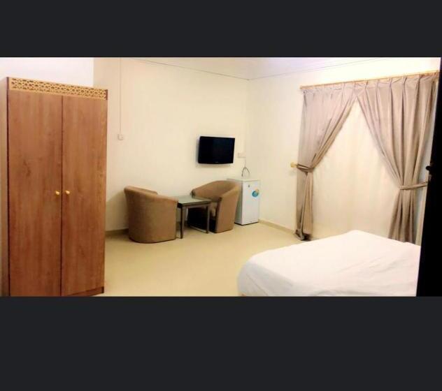 أجنحة مارينا طيبة