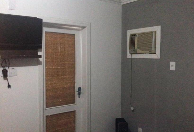 הוסטל Pousada Economica