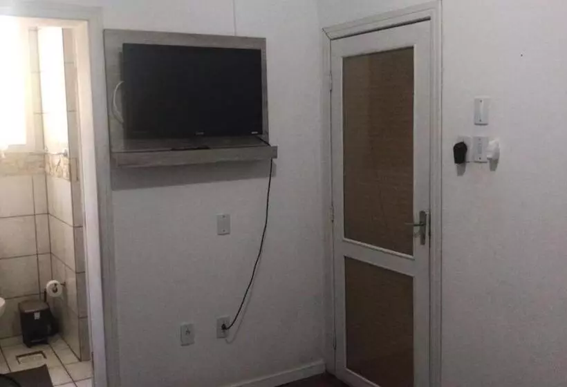 Retkeilymaja Pousada Economica