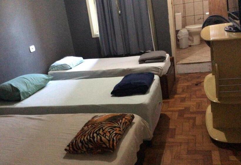 הוסטל Pousada Economica