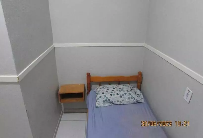 Retkeilymaja Pousada Economica