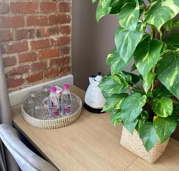 Hotelli Miracle Place