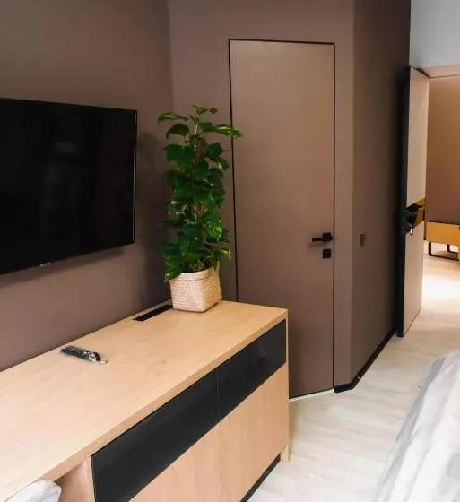 Hotelli Miracle Place